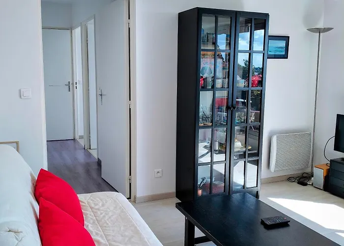 Joli Familial, 2 Chambres, Calme Et Soleil *