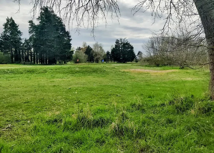 Joli Familial, 2 Chambres, Calme Et Soleil דירה קאבורג